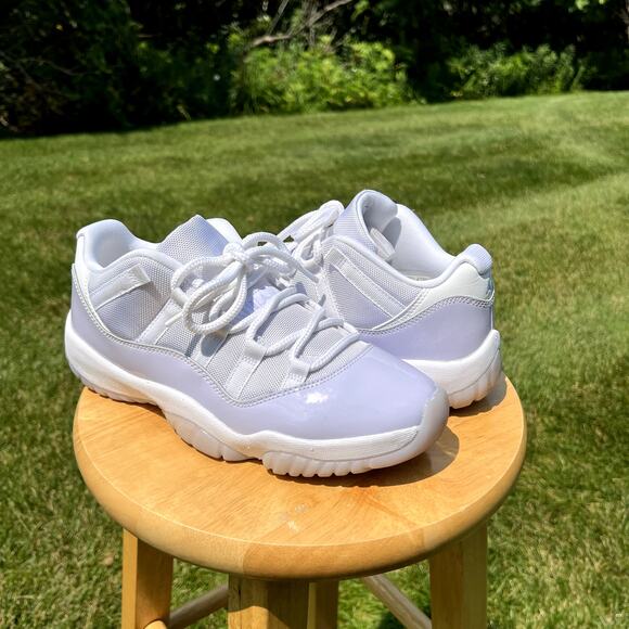 Wmns Nike Air Jordan 11 Retro Low Pure Violet Women's Shoes - Size 10.5